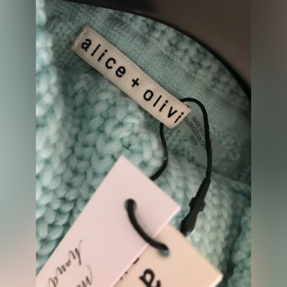 NWT Alice + Olivia Nance Wool Cableknit Turtleneck Crop Sweater Pullover XS - Picture 16 of 16